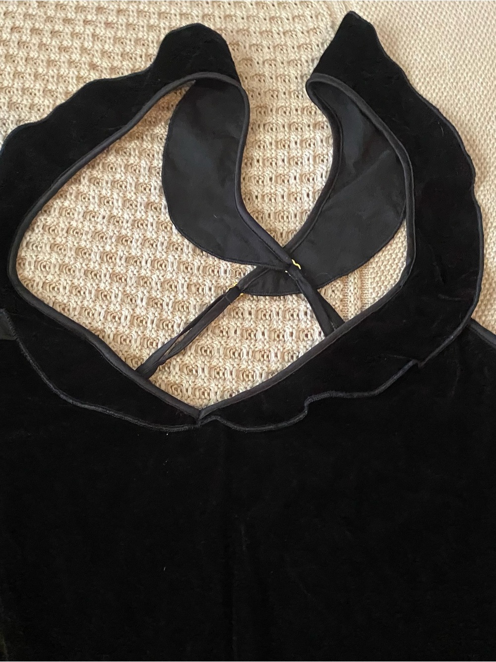 Victoria Secret Black Velvet Halter  Romper size M - Picture 3 of 9